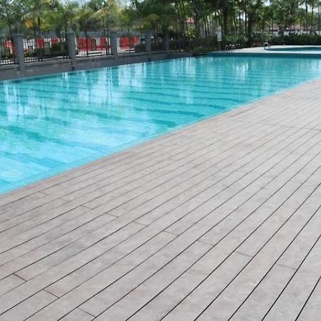 Johor Desaru Beach Bungalow Villas Kangkar Chemaran Exterior foto