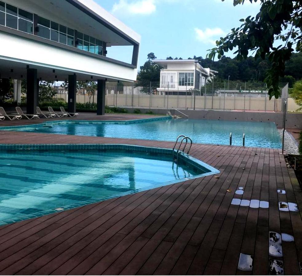 Johor Desaru Beach Bungalow Villas Kangkar Chemaran Exterior foto