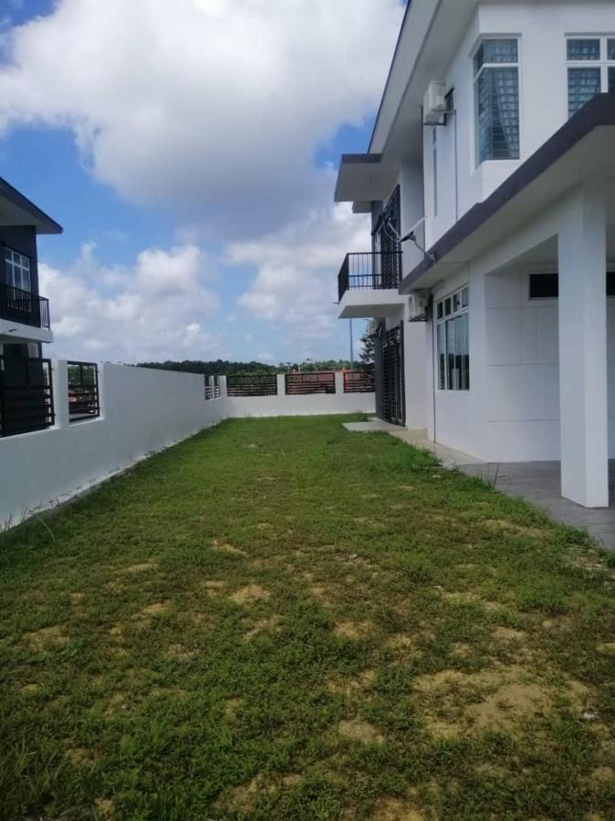 Johor Desaru Beach Bungalow Villas Kangkar Chemaran Exterior foto