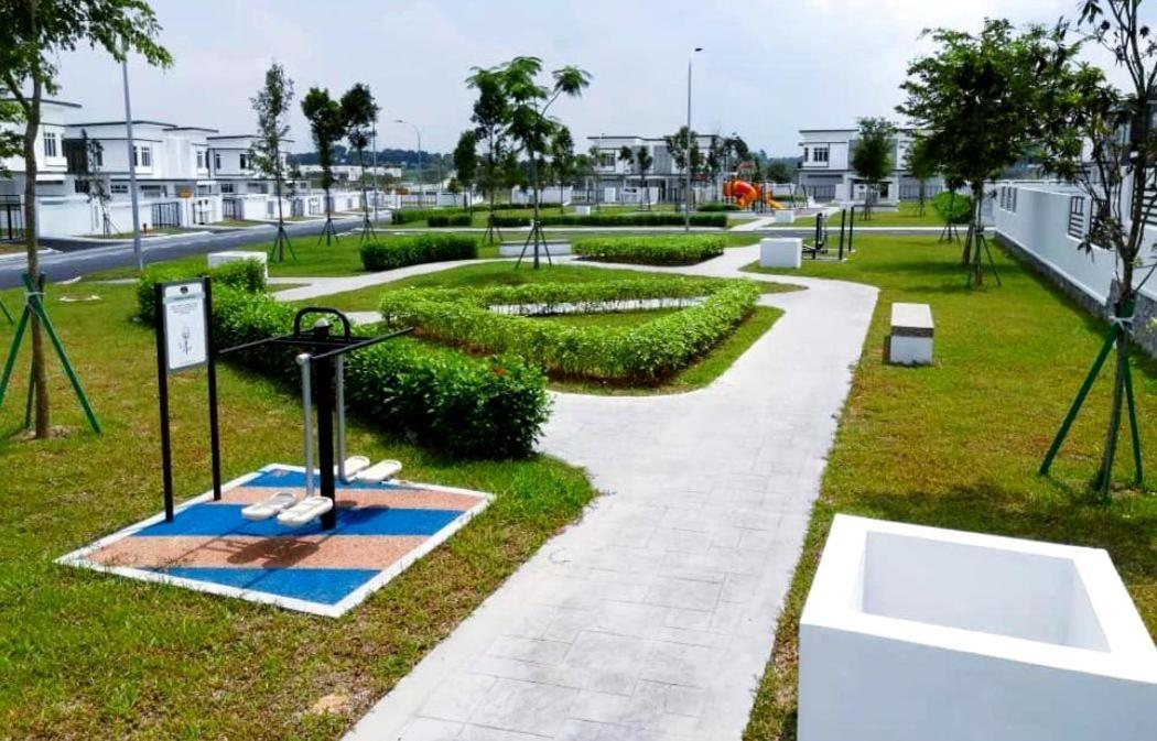 Johor Desaru Beach Bungalow Villas Kangkar Chemaran Exterior foto