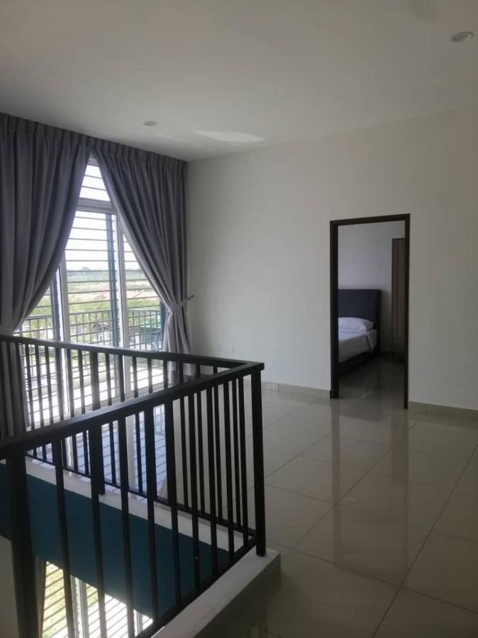 Johor Desaru Beach Bungalow Villas Kangkar Chemaran Exterior foto