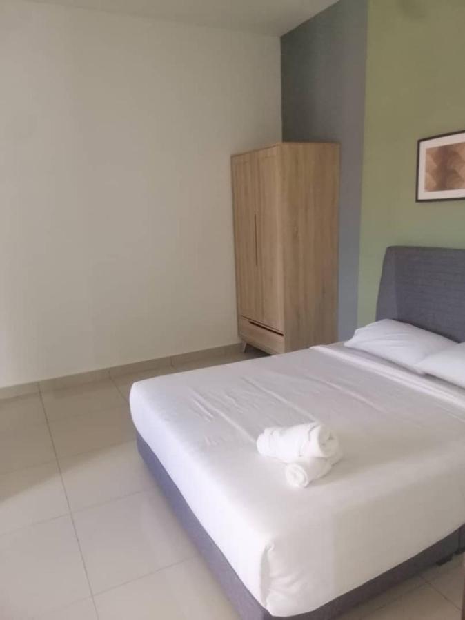 Johor Desaru Beach Bungalow Villas Kangkar Chemaran Exterior foto